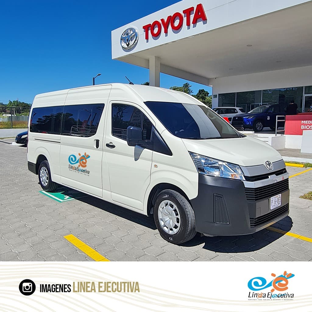 Microbus Toyota Hiace